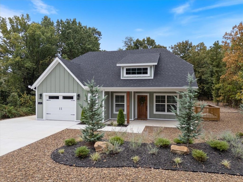 2 Latheron Lane  Bella Vista, AR 72715