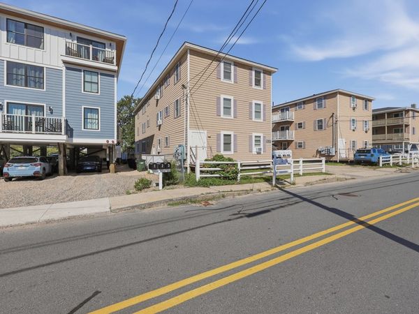20 Cable Ave, Unit 16, Salisbury, MA 01952