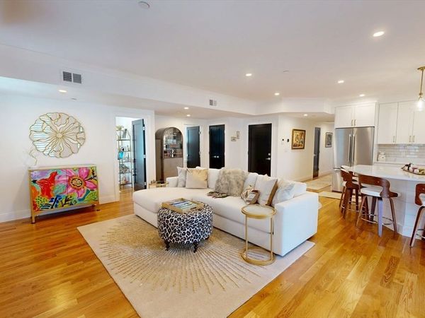20 Lawrence St, Unit 2, Wakefield, MA 01880