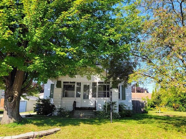 521 WILSON STREET, New London, WI 54140