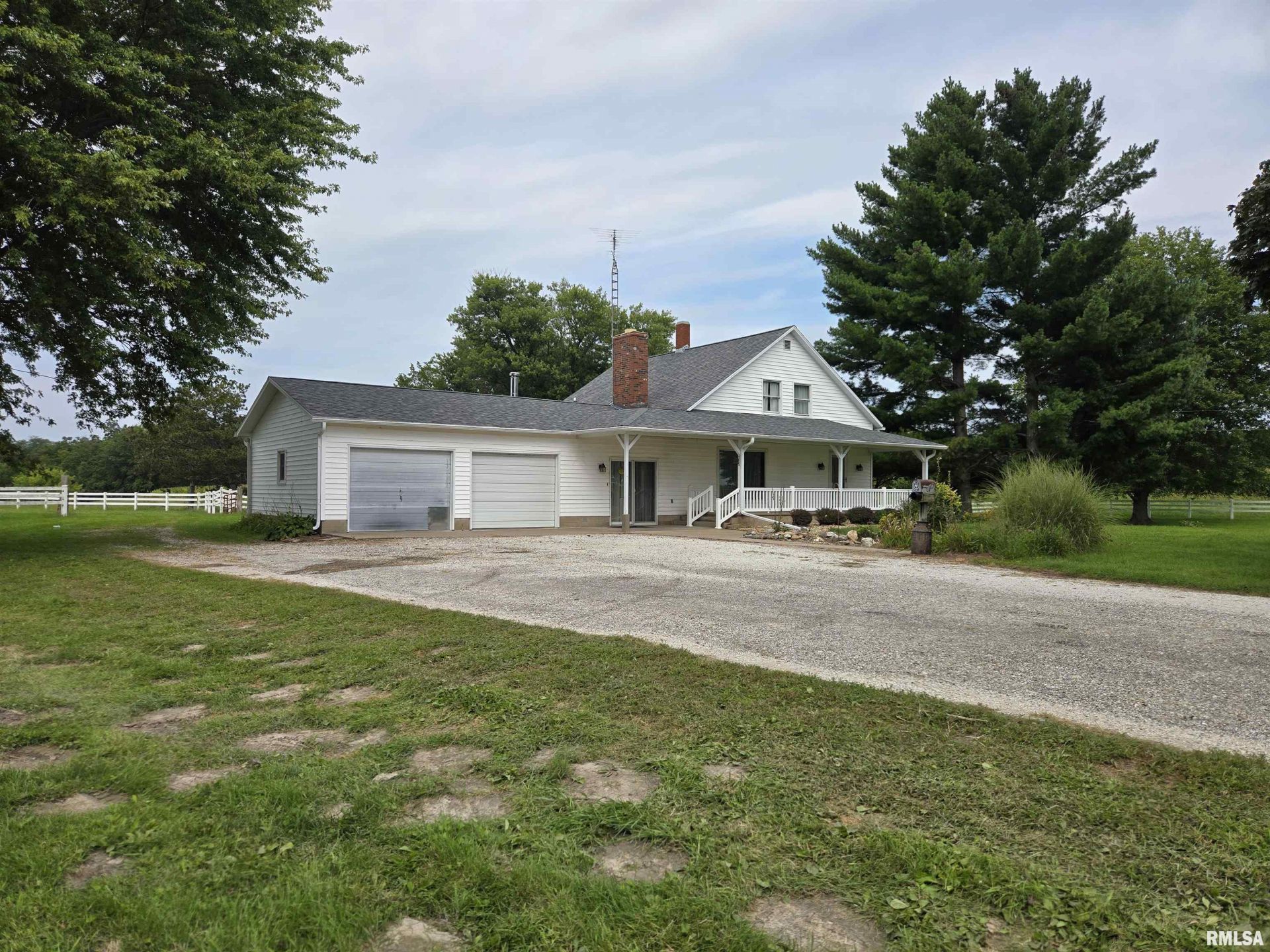 22730 E 100th Street, Blandinsville, IL 61420 Main Photo