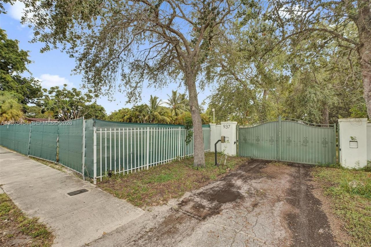 0 171 St , North Miami Beach, FL 33162 Photo