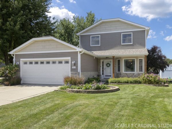 163 Meadows Court , Sugar Grove, IL 60554