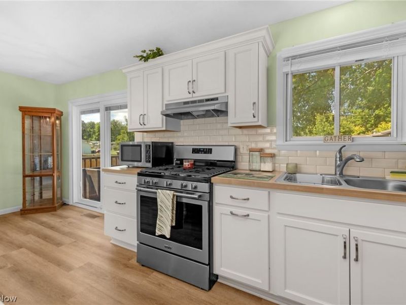 782 Pasadena Avenue, Sheffield Lake, OH 44054 Photo 9