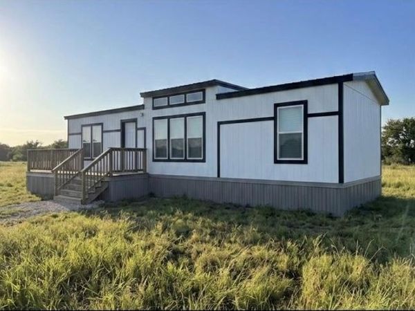 437 CR 423, Taylor, TX 76574