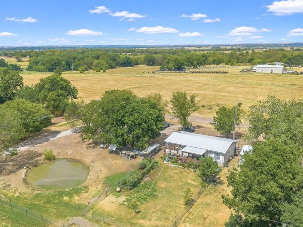 32 Forest Lane Road, Ardmore, OK 73401