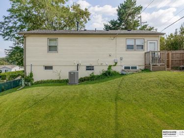 1210 Sunny Lane, Bellevue, NE 68005