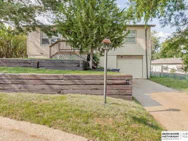 1210 Sunny Lane, Bellevue, NE 68005