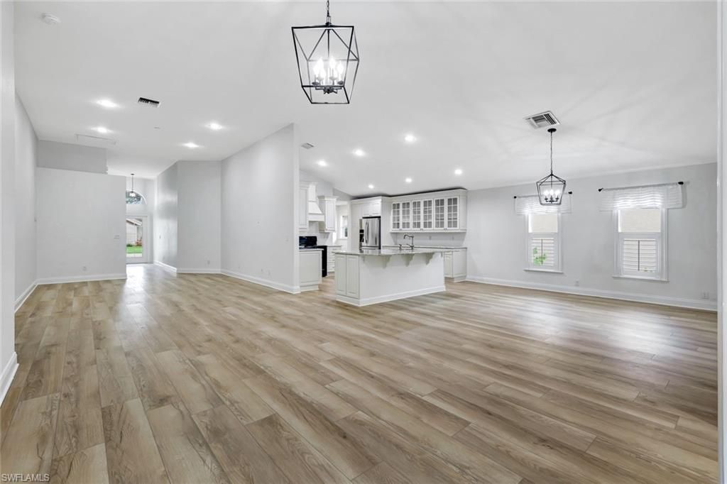 7052 Timberland Cir, Naples, FL 34109 Photo