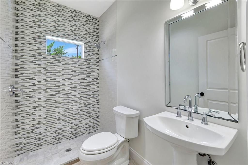 7052 Timberland Cir, Naples, FL 34109 Photo