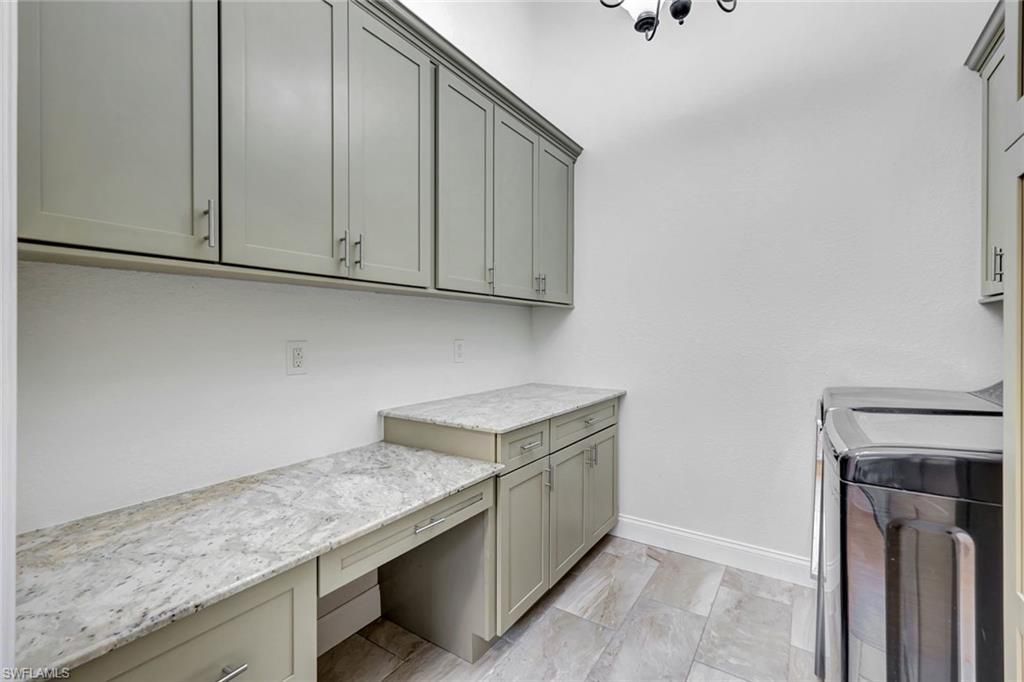 7052 Timberland Cir, Naples, FL 34109 Photo