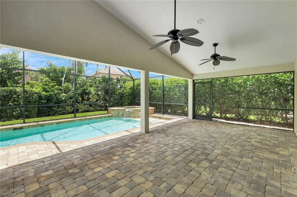 7052 Timberland Cir, Naples, FL 34109 Photo