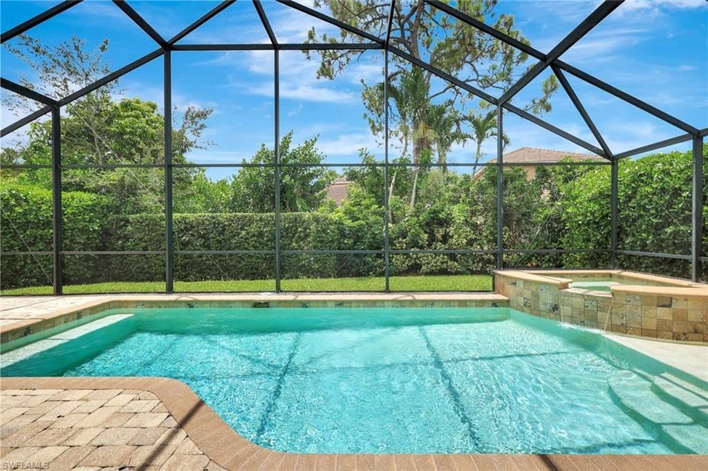 7052 Timberland Cir, Naples, FL 34109 Photo