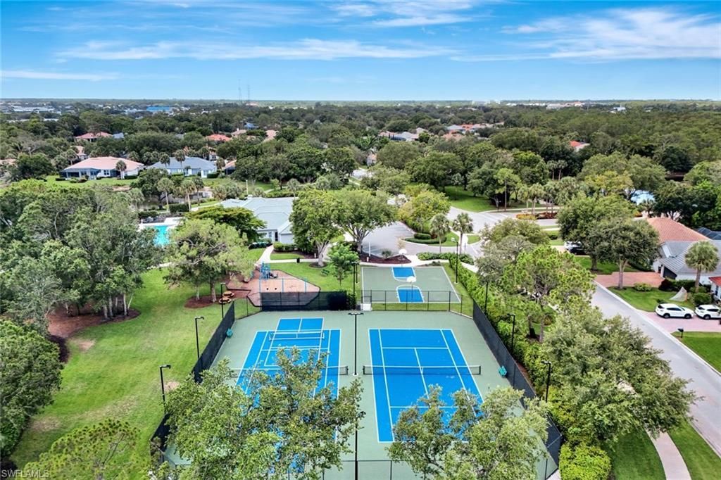 7052 Timberland Cir, Naples, FL 34109 Photo