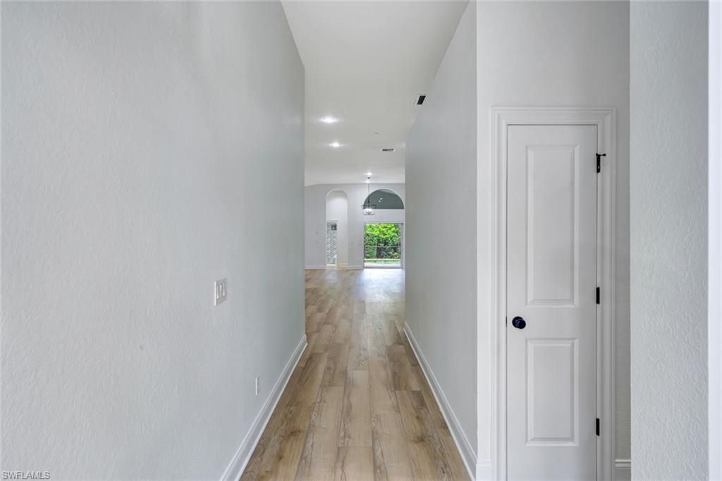 7052 Timberland Cir, Naples, FL 34109 Photo