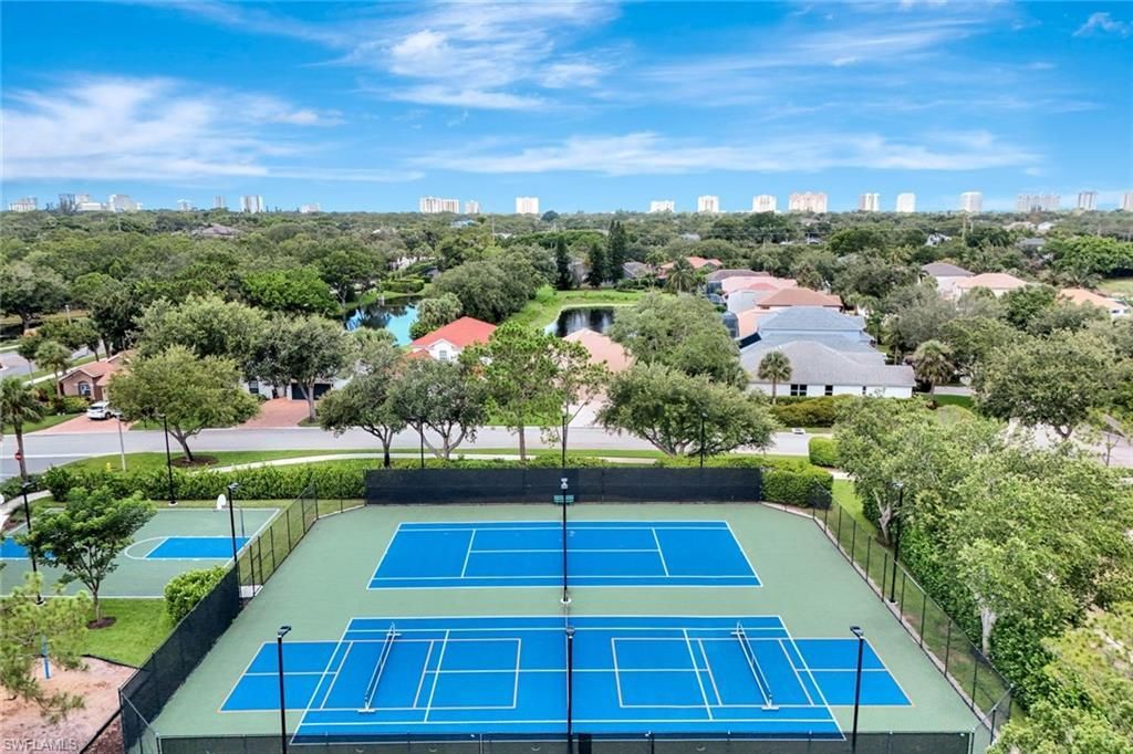 7052 Timberland Cir, Naples, FL 34109 Photo