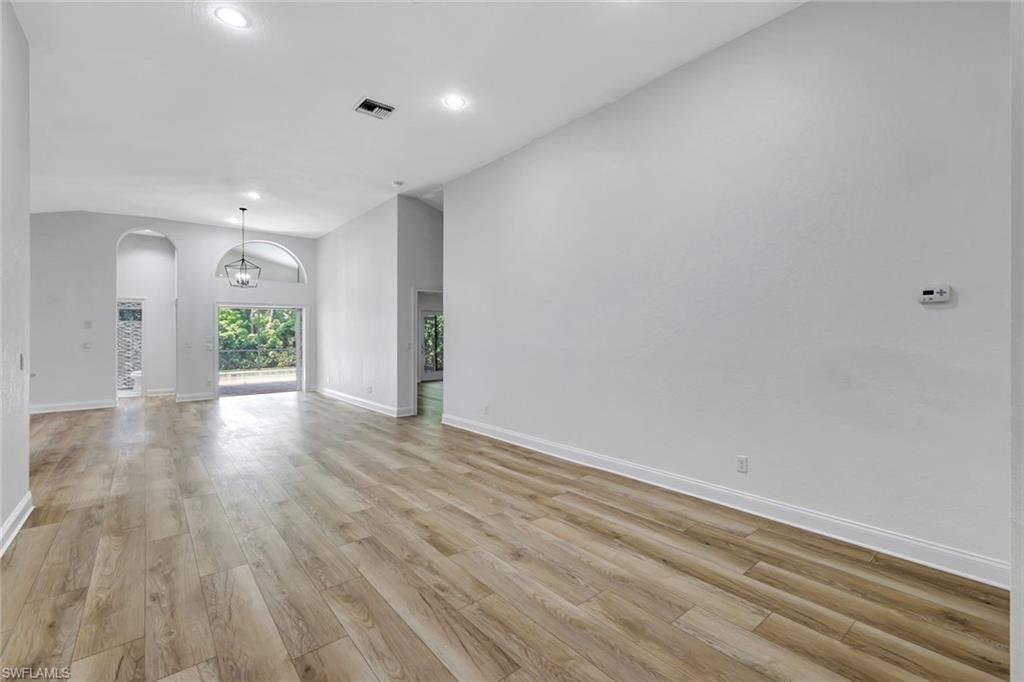 7052 Timberland Cir, Naples, FL 34109 Photo