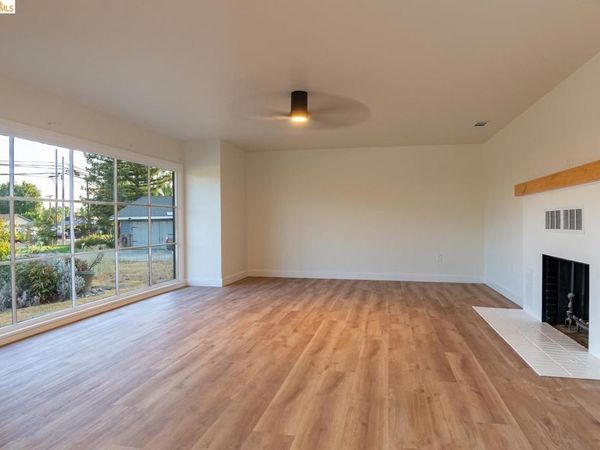 392 W Grand AVE, Porterville, CA 93257
