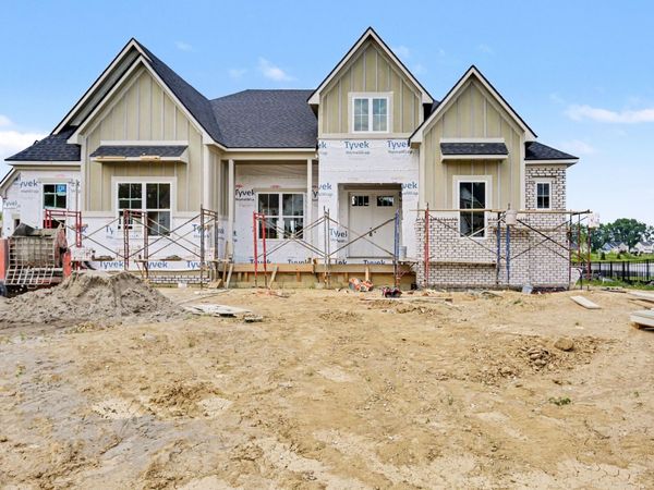 6776 Woodedge Lane , Hilliard, OH 43026