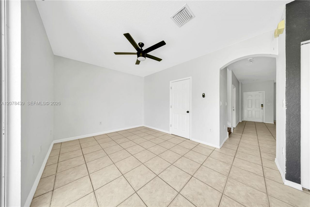 2019 SE 13th St, Homestead, FL 33035 Photo