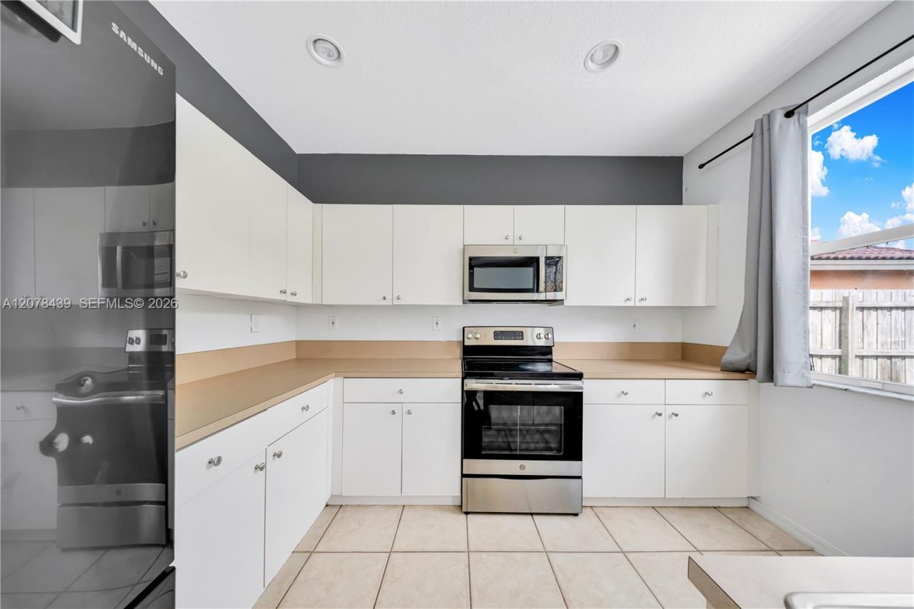 2019 SE 13th St, Homestead, FL 33035 Photo