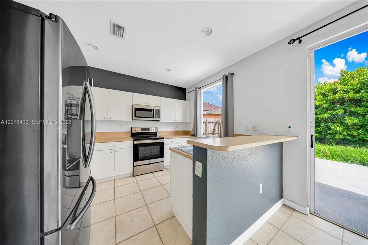2019 SE 13th St, Homestead, FL 33035 Photo