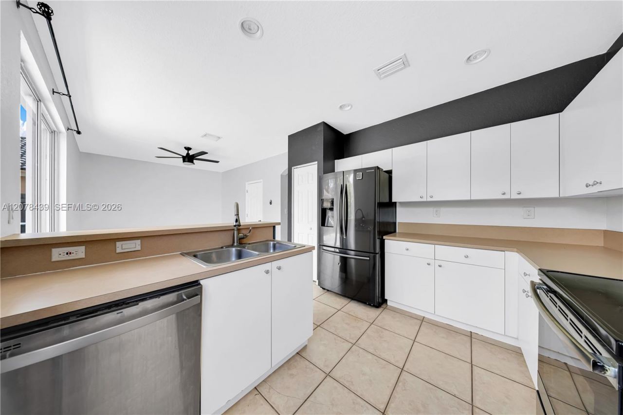 2019 SE 13th St, Homestead, FL 33035 Photo