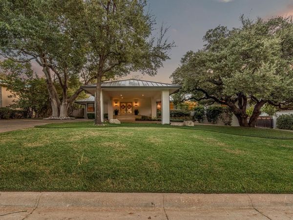 5849 Merrymount Road, Westover Hills, TX 76107
