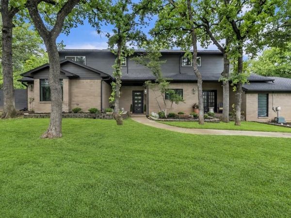 900 E Pioneer Circle, Argyle, TX 76226