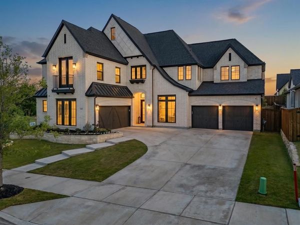 2216 Winding Creek Circle, Fort Worth, TX 76008