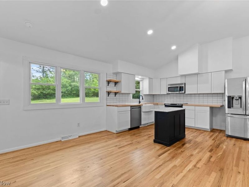 646 Kennedy Drive, Mansfield, OH 44904 Photo 8