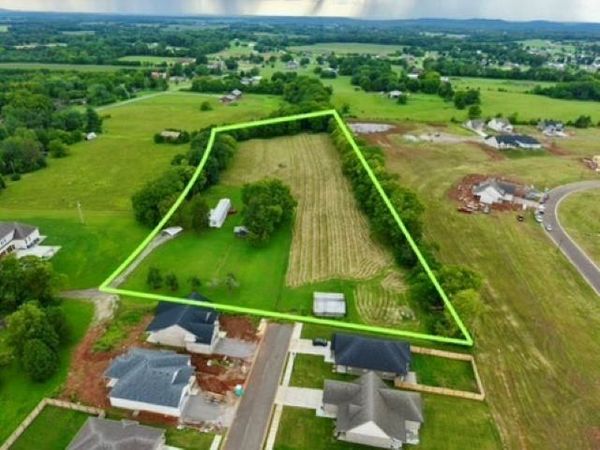 263 Dismon Stone Road , Bowling Green, KY 42101