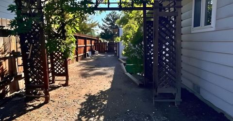 927 Stanford Way, Sparks, NV 89431 Photo