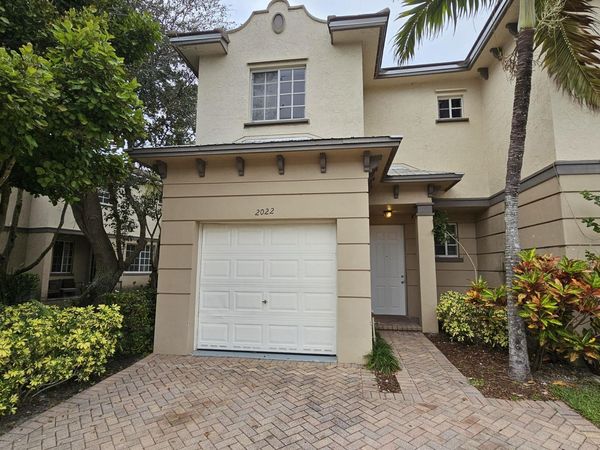 2022 ISLAND Drive, Riviera Beach, FL 33404