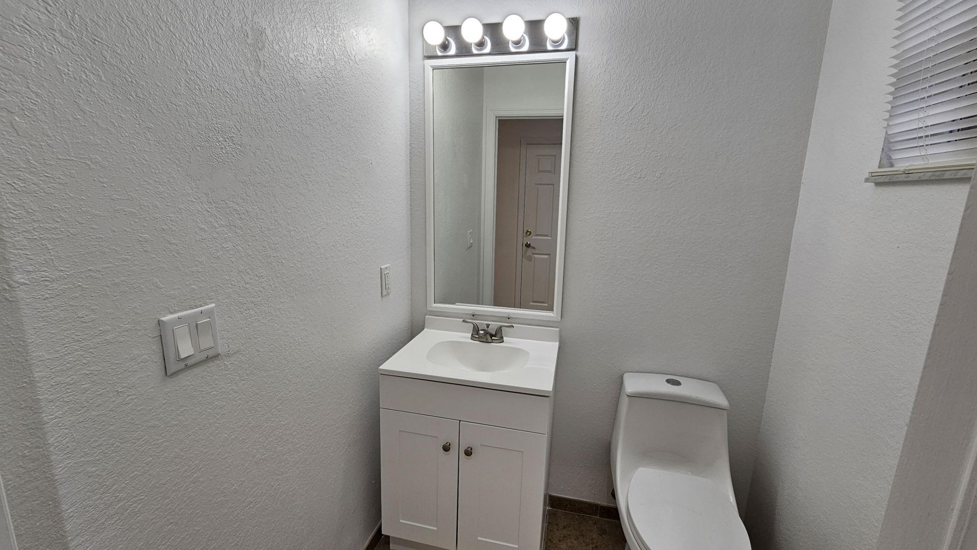 2022 Island Drive, Riviera Beach, FL 33404 Photo