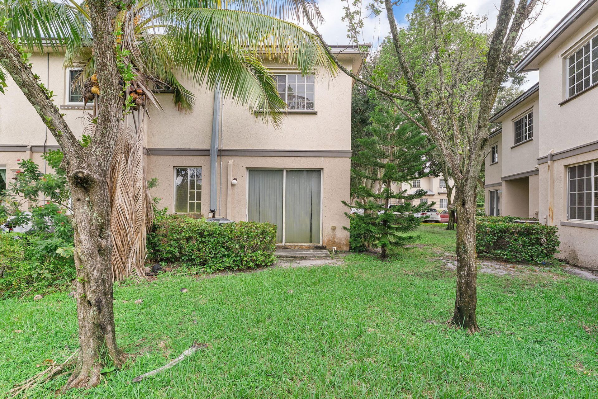 2022 Island Drive, Riviera Beach, FL 33404 Photo