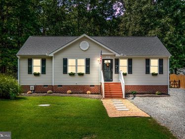 111 PATRICK HENRY DRIVE, RUTHER GLEN, VA 22546