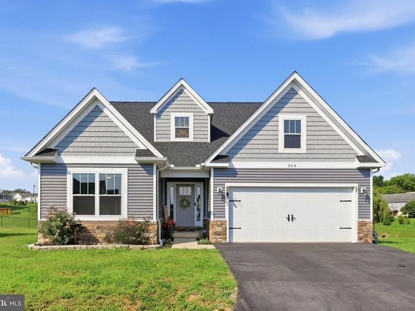 263 TWICKENHAM DRIVE, MARTINSBURG, WV 25403