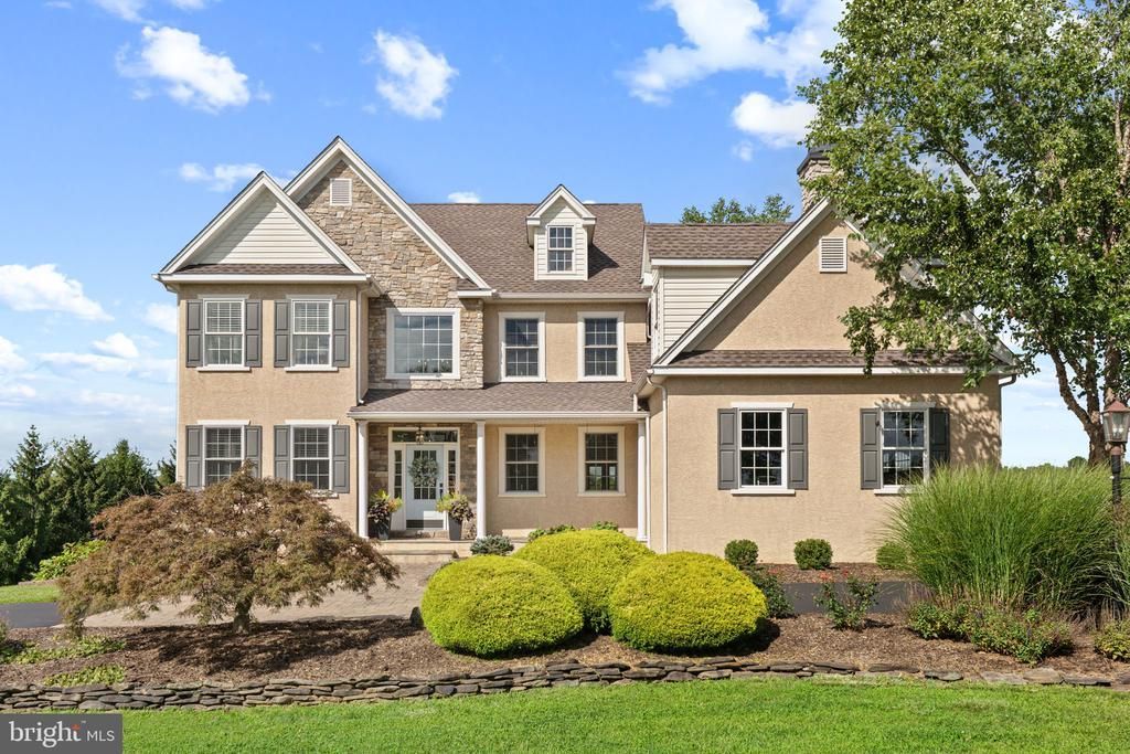 521 DEWAR DRIVE , TELFORD, PA 18969