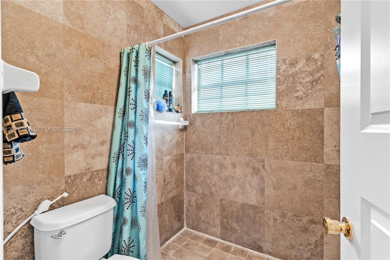 8909 SW 108th Cir Ct, Miami, FL 33176 Photo