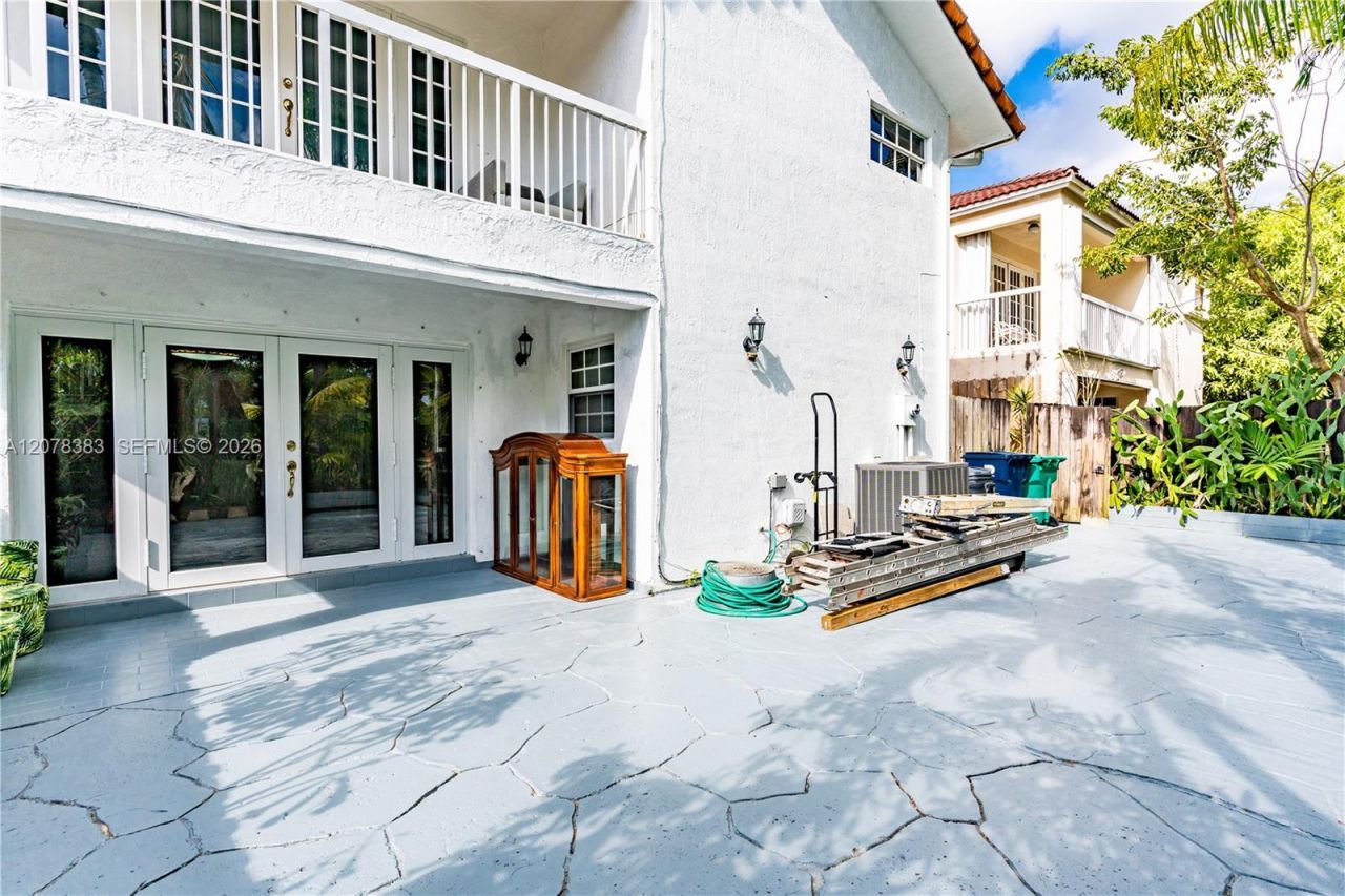 8909 SW 108th Cir Ct, Miami, FL 33176 Photo