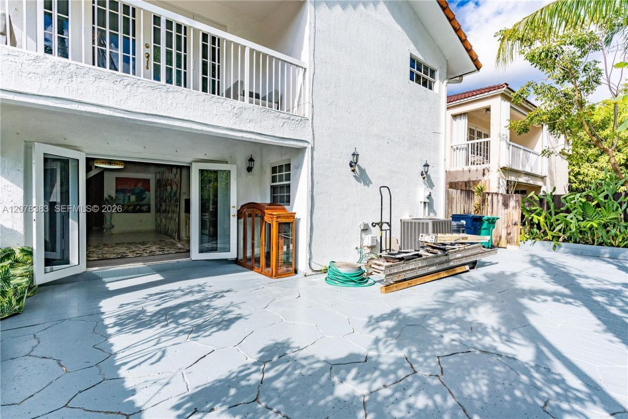 8909 SW 108th Cir Ct, Miami, FL 33176 Photo