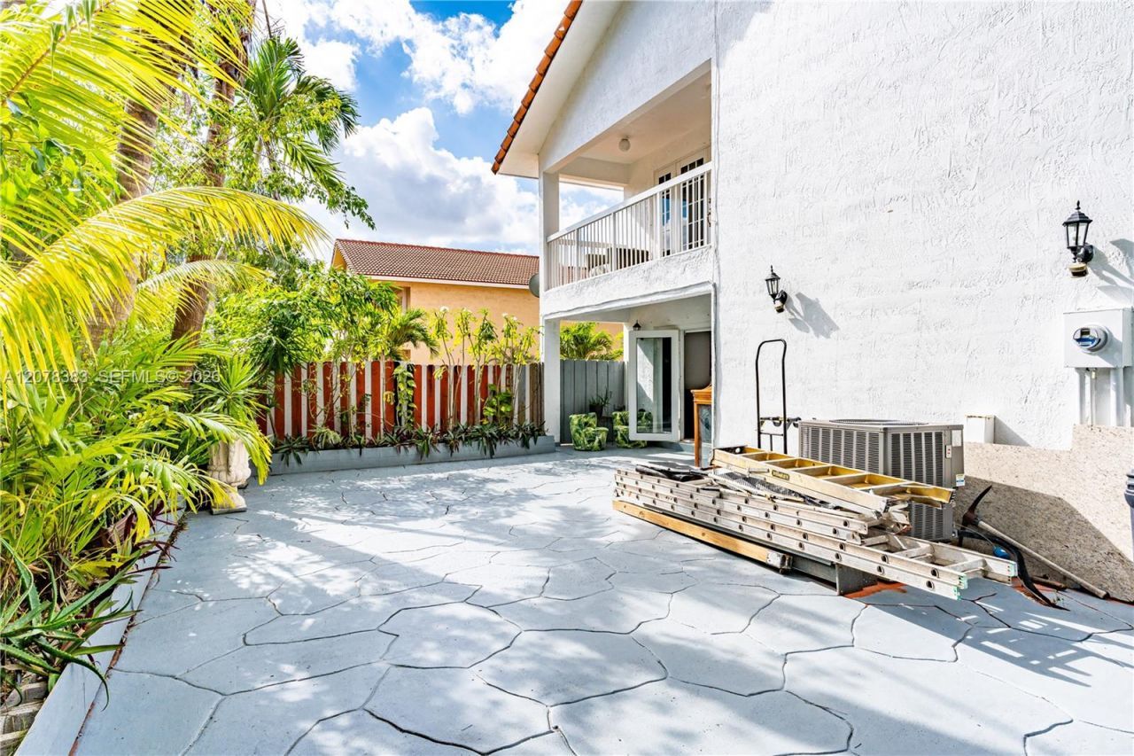 8909 SW 108th Cir Ct, Miami, FL 33176 Photo