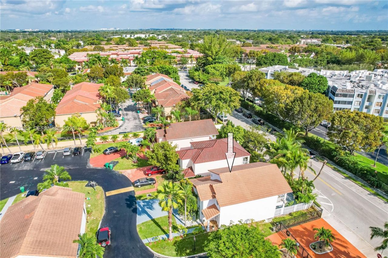 8909 SW 108th Cir Ct, Miami, FL 33176 Photo