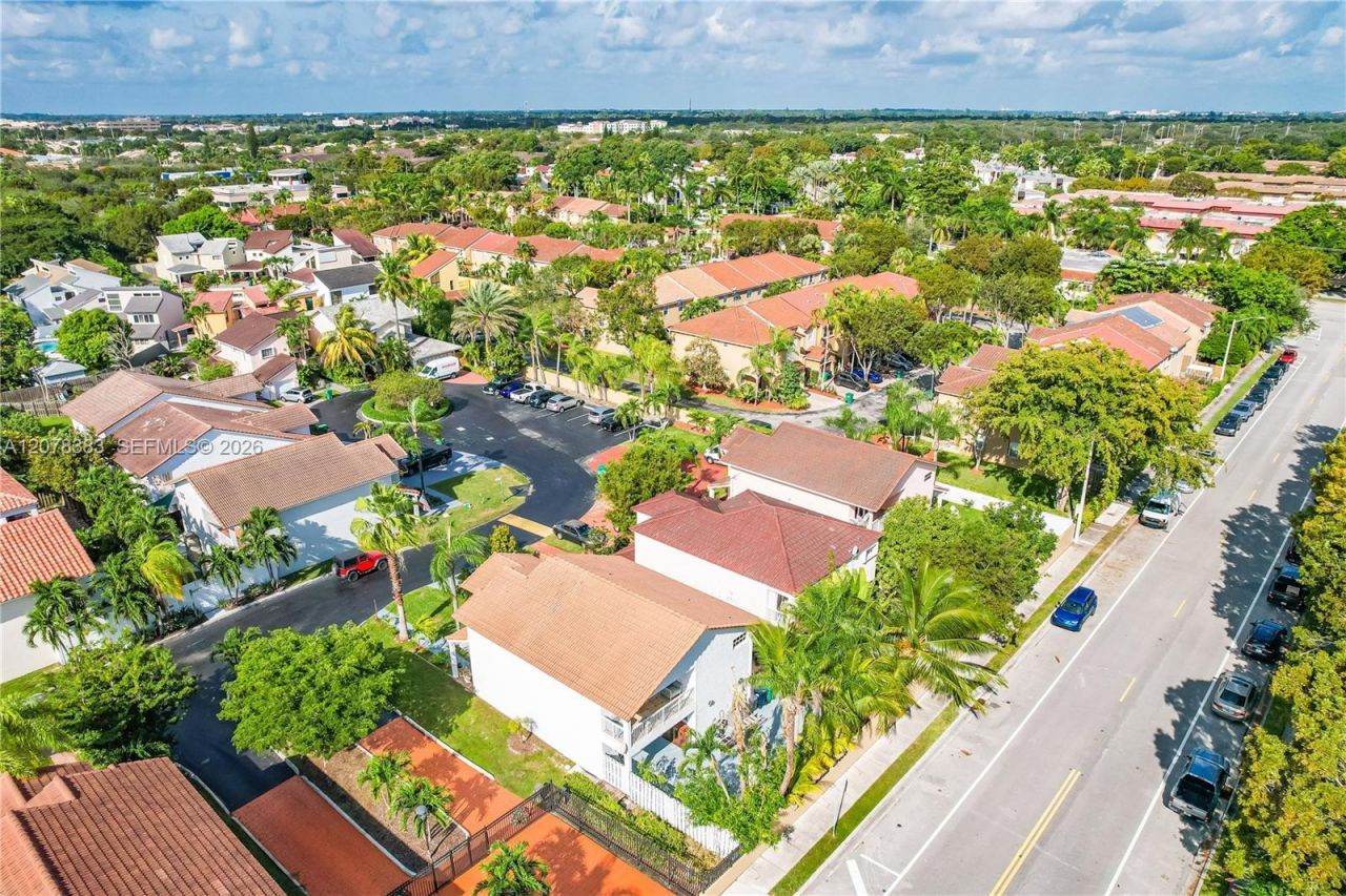 8909 SW 108th Cir Ct, Miami, FL 33176 Photo