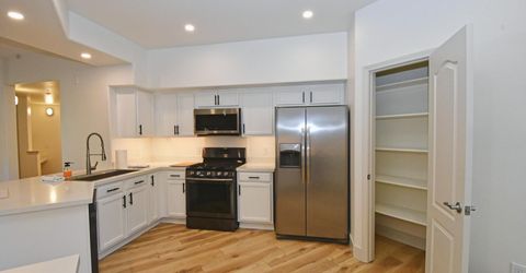 17000 Wedge Parkway, Unit 212, Reno, NV 89511 Photo