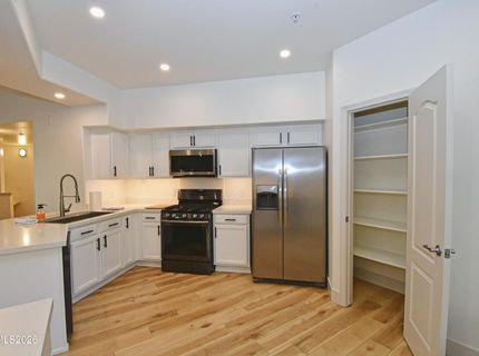 17000 Wedge Parkway, Unit 212, Reno, NV 89511 Photo