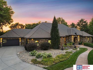 6602 Pheasant Run Place, Lincoln, NE 68516