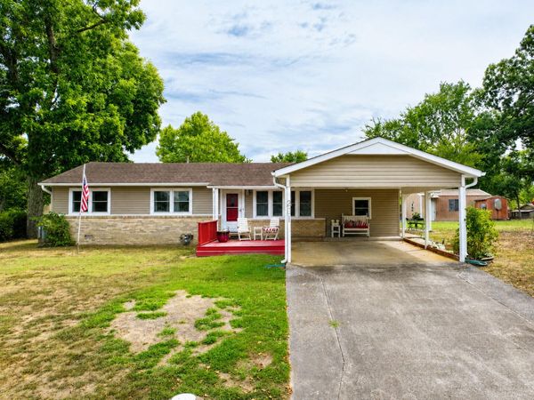 201 W 1st Street, Pineville, MO 64856