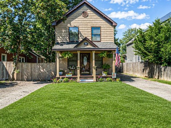 24 Wiggins Avenue , Patchogue, NY 11772